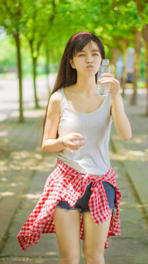 爱游戏中国官方登录入口网站-梅西带领阿根廷加时击败哥伦比亚，捧杯，梅西为阿根廷出战