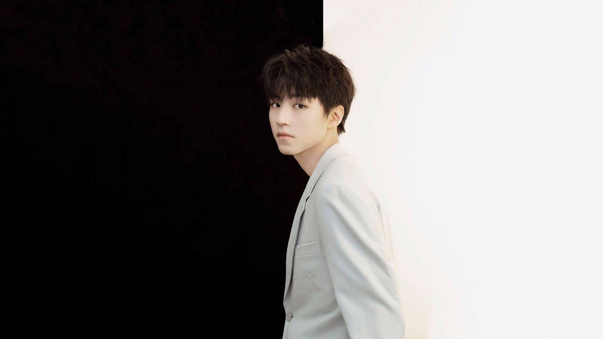 AYX体育官网-土耳其惨遭爱尔兰反超，晋级前景蒙上阴影，土耳其tl