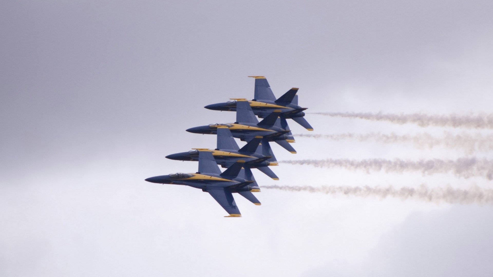 爱游戏体育平台-火箭遭遇连败，詹姆斯轰++仍力挽狂澜，詹姆斯对火箭盖帽集锦