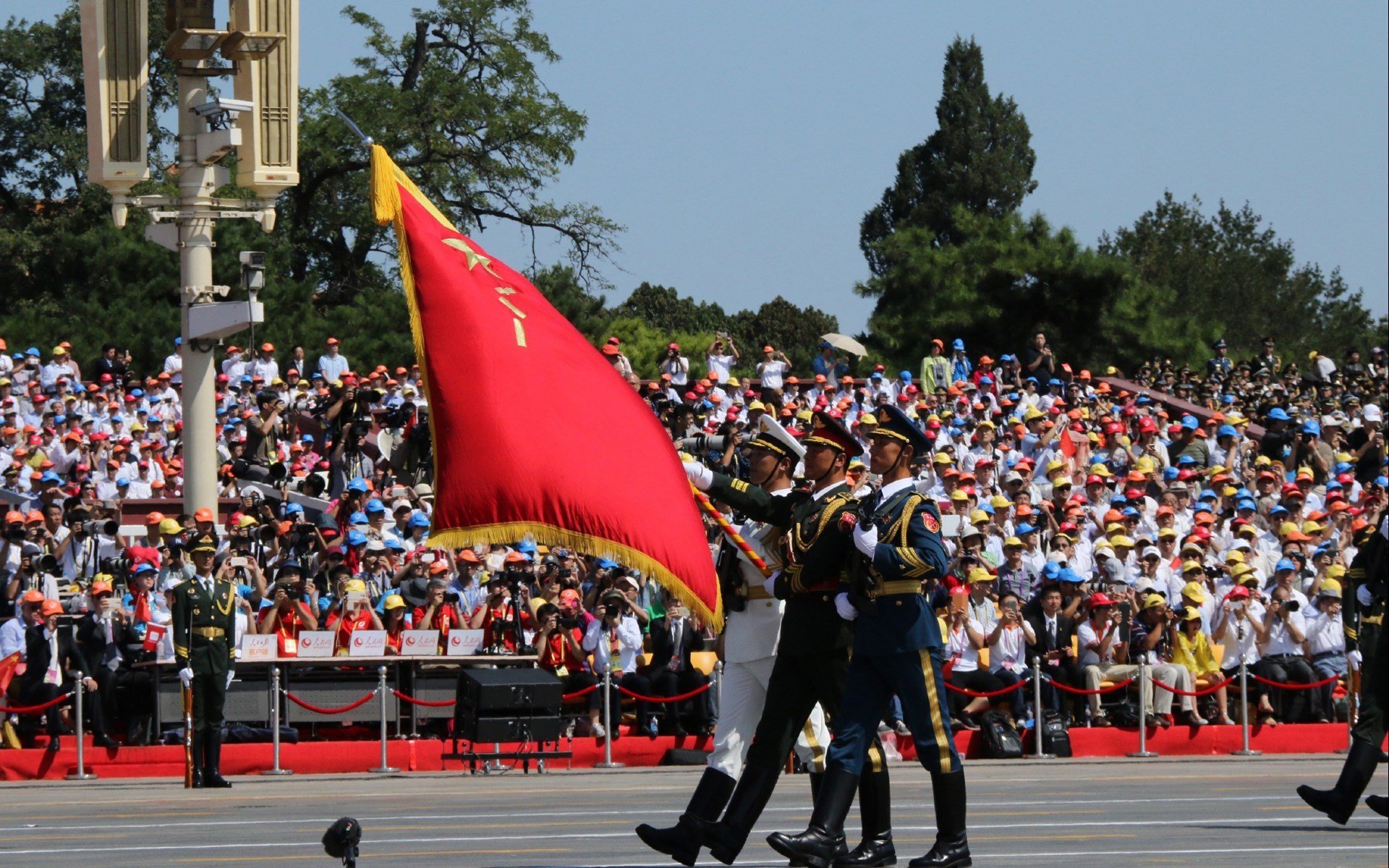 绿衫军全队团结拼搏,海沃德奋不顾身逆转雄鹿成就神话
