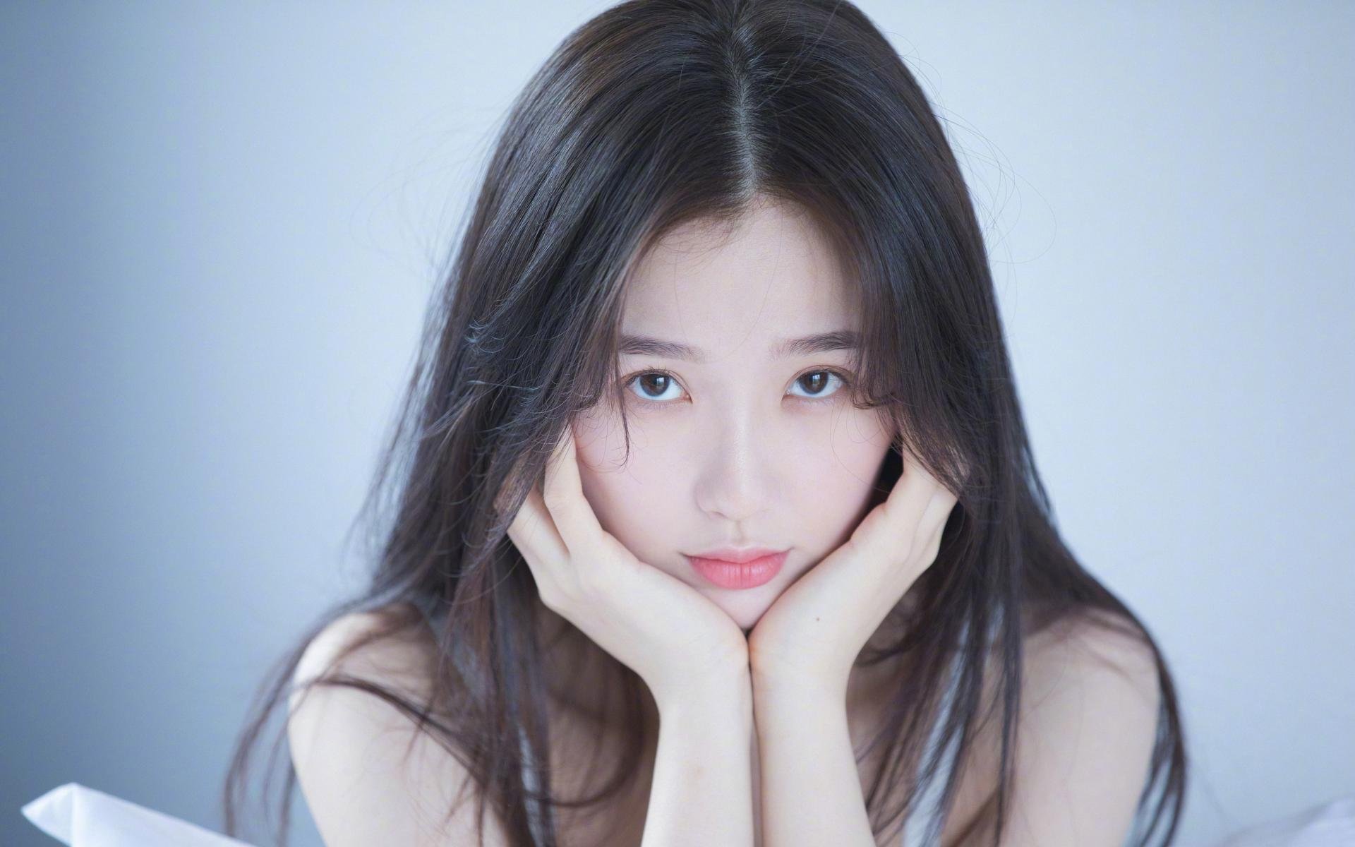 “腰旗橄榄球：东部新区赛场的精彩对决让人目不暇接”