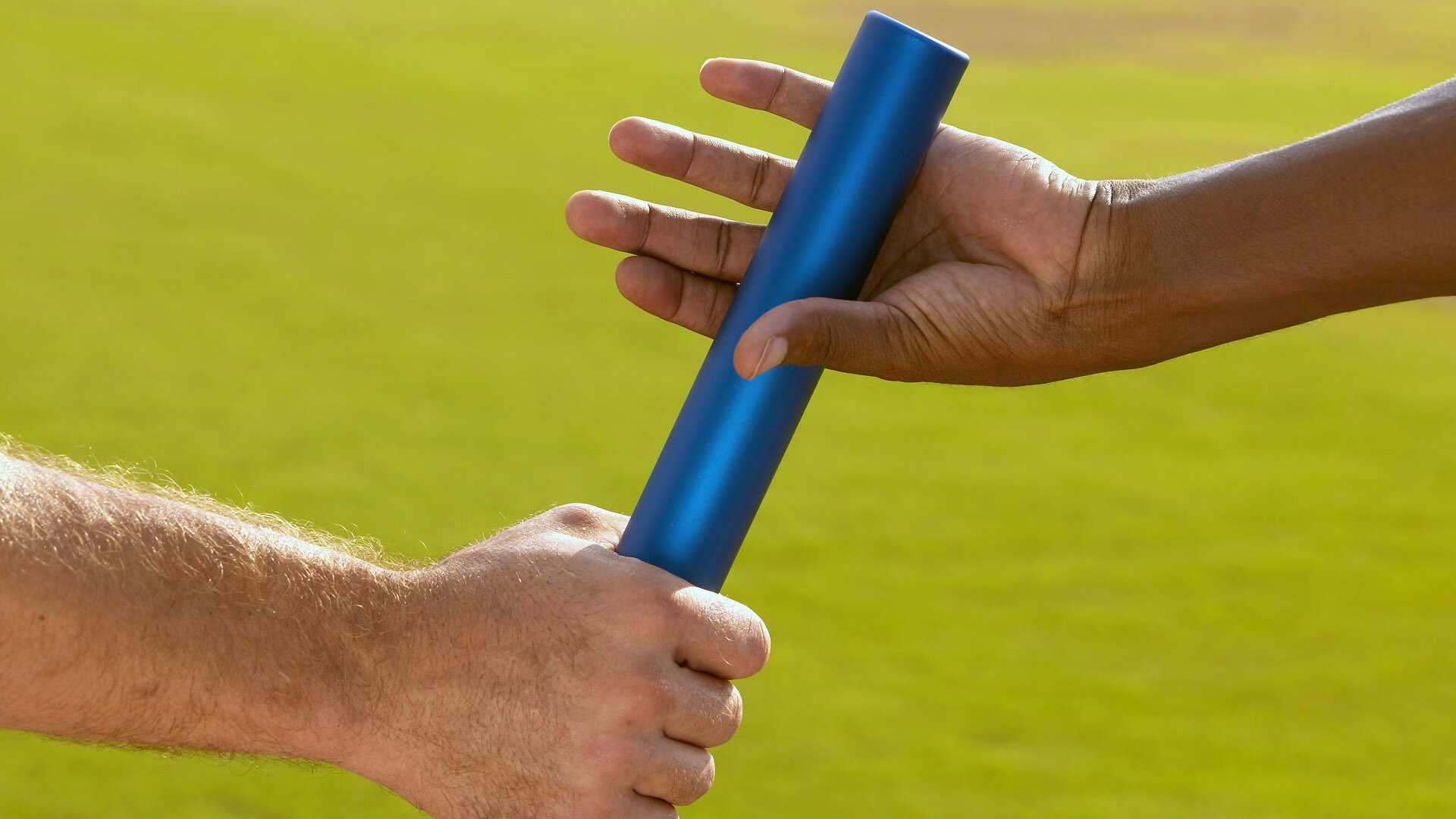 爱游戏电竞-马赛中场运转迅速形成有效控制，马赛比赛视频